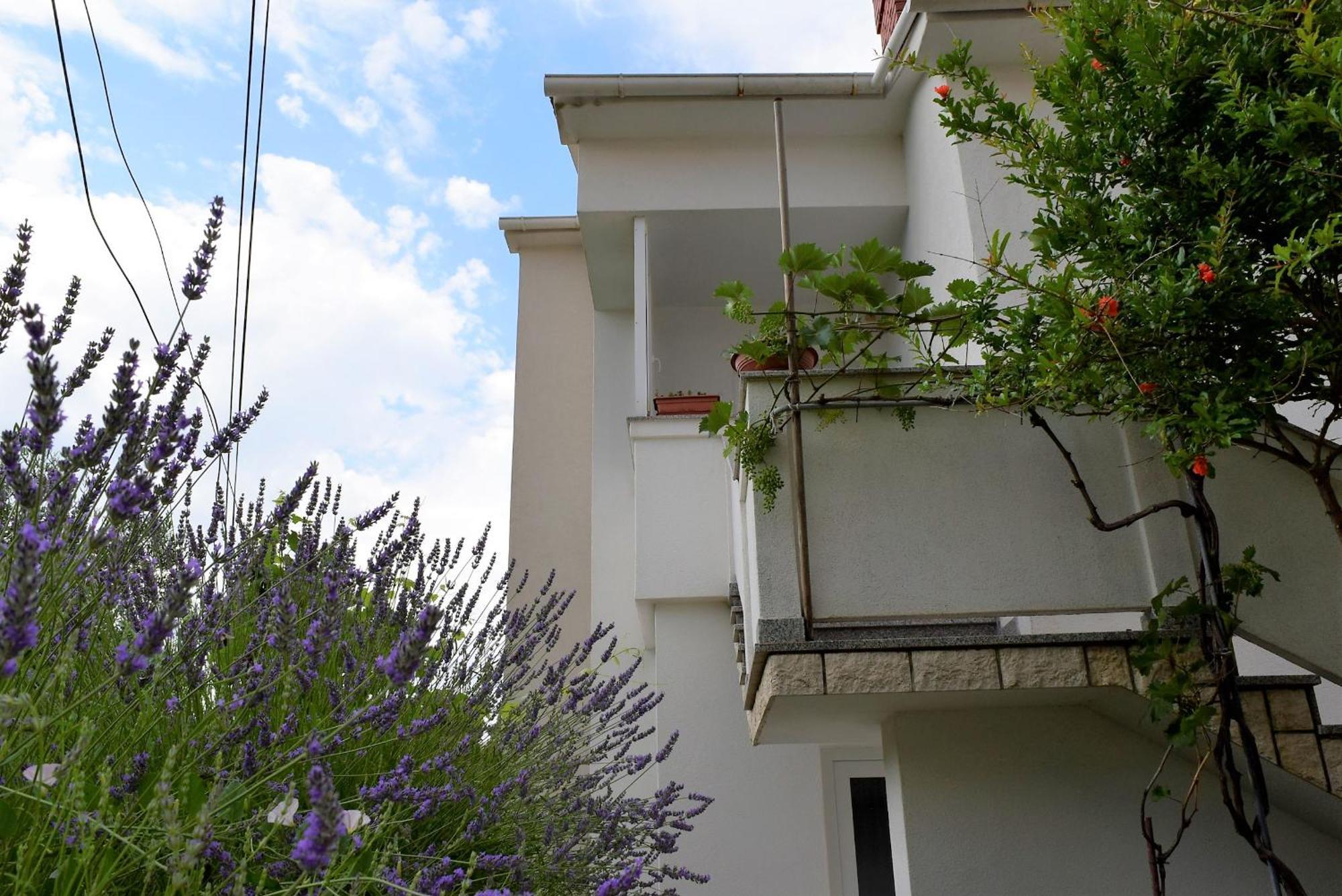 Sunnyy Beacch Apartments Banjol Rum bild